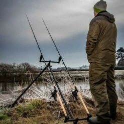 KORUM Barbel Tripod 8 KORUM Barbel Tripod -Korum go 433346 c